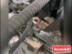 Pipa kecil di dalam las memanjang yang sama dan las jahitan melingkar